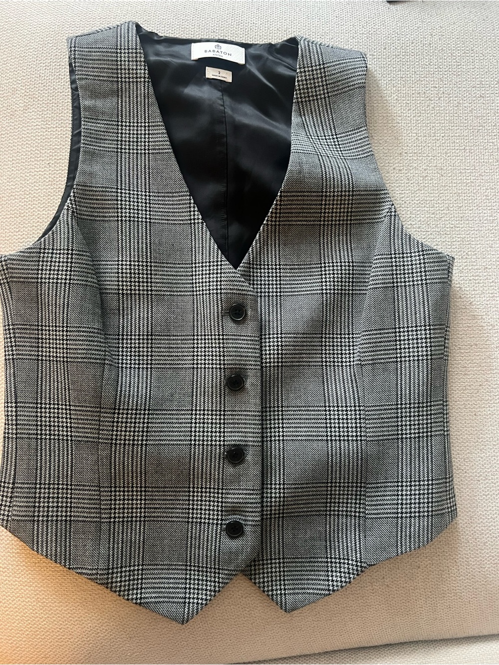 Babaton Deniro vest